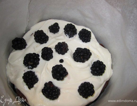 Крем, ежевику.