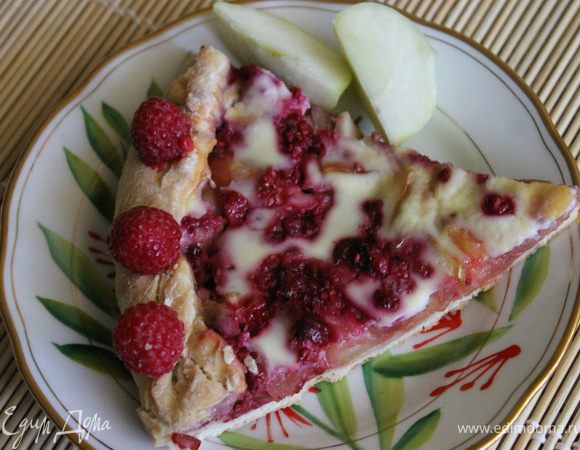 получилось очень вкусно и ароматно! на утро я съела последний кусочек пирога за чашкой ароматного свежесваренного кофе...