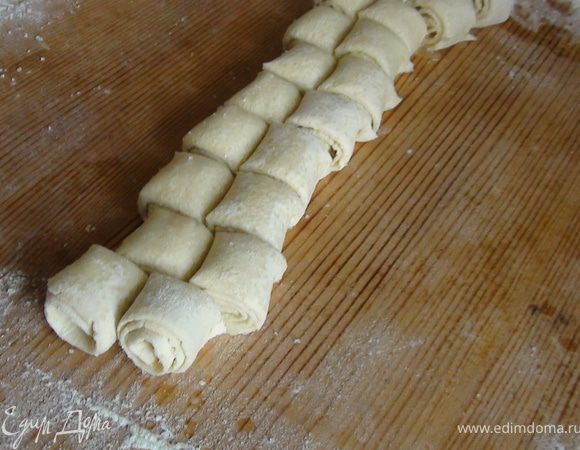 Разрезать на части по 1-1,5 см.