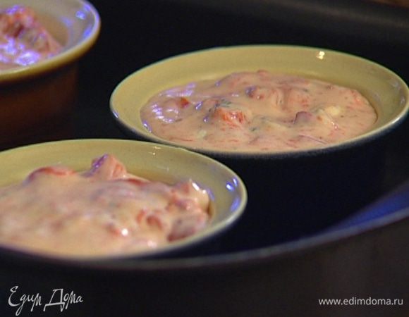 Смазанные растительным маслом формочки наполнить творожной массой.