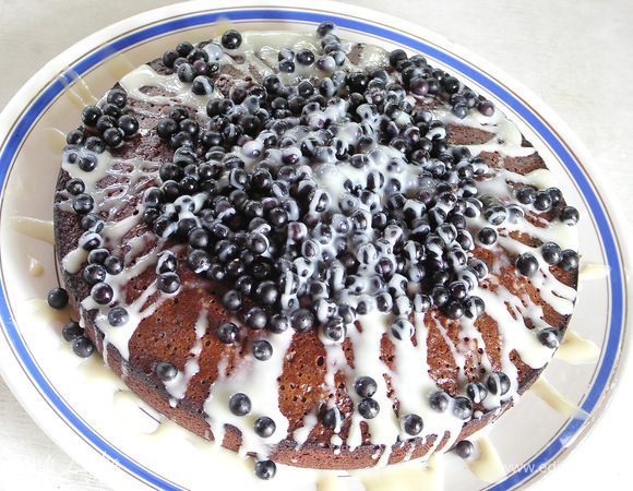 По верх ягод ещё раз поливаем сгущённым молоком.Ну и сразу же можно кушать:)Приятного аппетита!