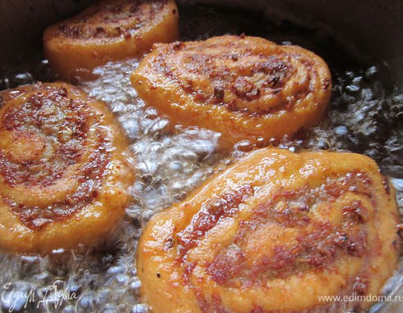 с двух сторон минуты по 3-4.