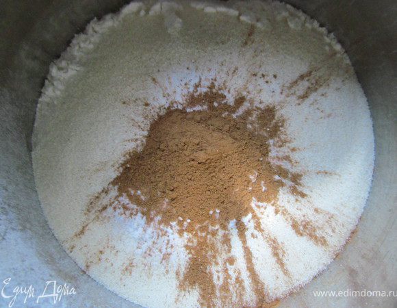 Смешать сухие ингридиенты