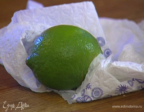 Добавить цедру и сок лимона и лайма.