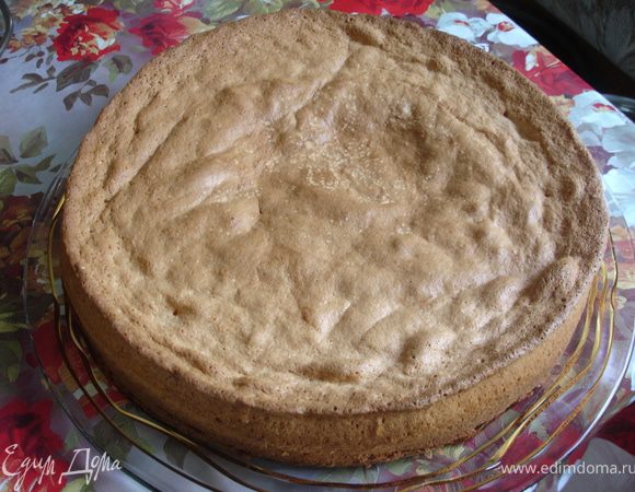 Проделать все то же самое, выпечь второй такой же двойной корж.