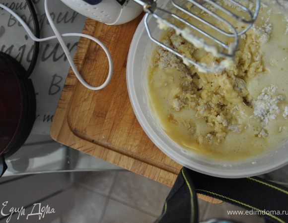 взбить яйца + сахар + разр-ль + маргарин. Добавить муку - вымесить руками.