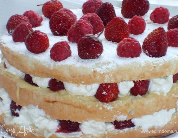 Тортики люблю я печь 
В ночь на воскресенье. 
Кухню главное не сжечь. 
Тортик - объеденье! 