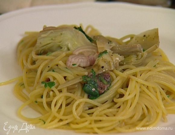 Выложить на тарелку, сбрызнуть оставшимся оливковым маслом и подавать тут же!