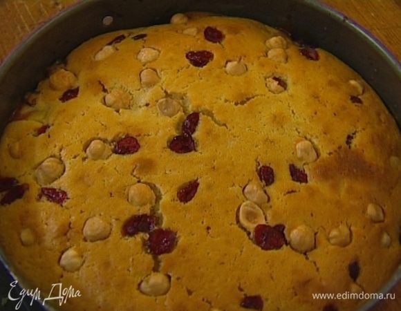 Выпекать в разогретой до 200°С духовке 10 минут, затем убавить температуру до 180°С и выпекать еще около 20 минут.