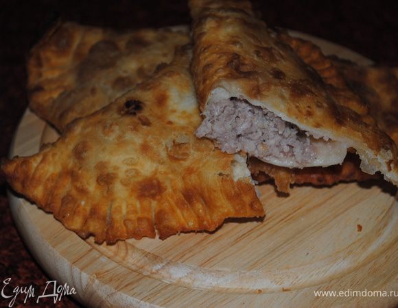 жарим в очень горячем масле до золотистого цвета, с двух сторон.