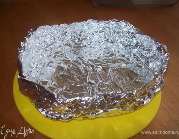 делаем лоточек из фольги. ( я фольгу брала в 2 слоя)