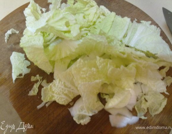 капусту режем достаточно крупно