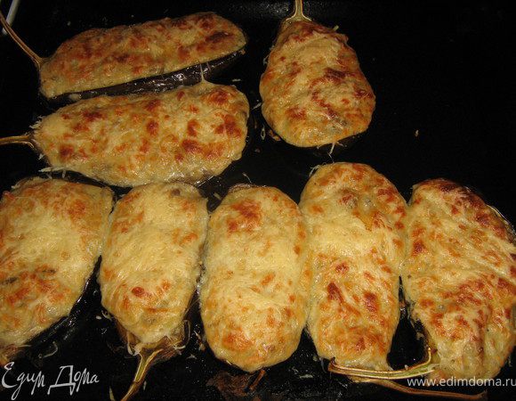 Запекать в духовке, разогретой до 180ºС, 15 мин.Подавать как горячую закуску.Очень вкусно! Приятного аппетита!