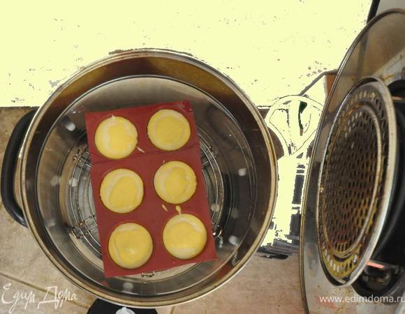 поставить в разогретый аэрогриль

решетка - средняя
температура - 235 гр.
кольцо расширительное - одето
скорость вентилятора - средняя
время - 22 минут