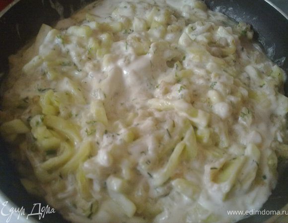 добавить сметану перемешанную с мукой, сахар,паприку, если нужно-еще немного лимонного сока. специи добавлять понемногу, часто пробуя.