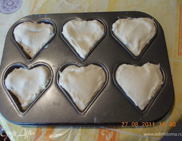 сверху снова тесто и в духовку