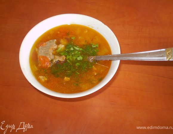 За 2 минуты до оканчания мелко режим и добавляем чеснок. Прокипит, выключаем и даем настоятся, после вынимаем зелень, разливаем по тарелкам и наслаждаемся!