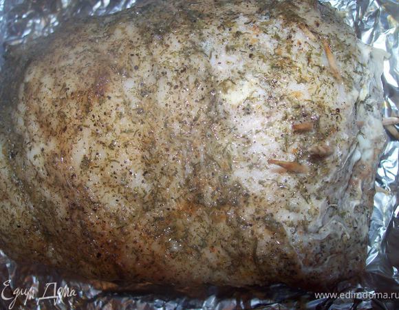 готовое мясо можно подавать как в горячем виде так и в холодном.))) приятного аппетита.)