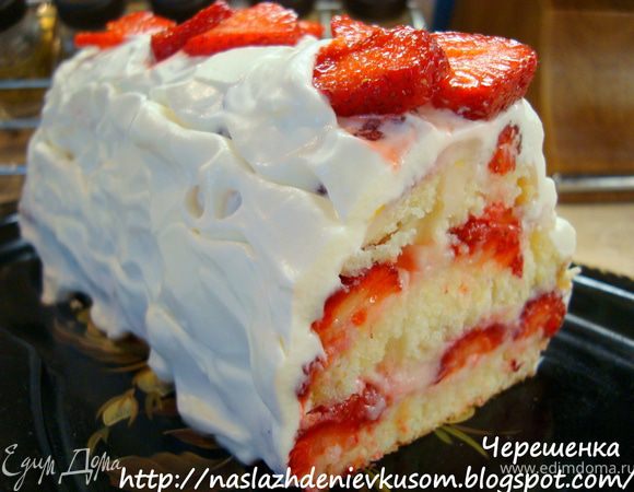 Поставить на 4-5 часов в холодильник.  После охлаждения при желании можно присыпать десерт какао-порошком… Разрезаем на порционные кусочки и вот лето у нас в тарелочке… Приятного аппетита!!!