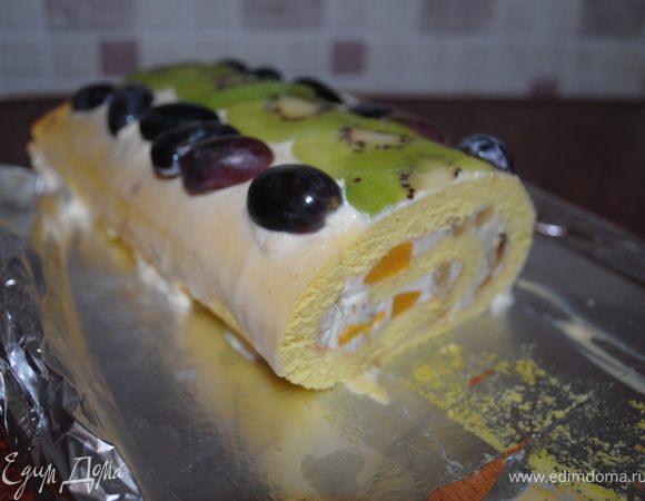 Пока я встала, вот что от него осталось, моя семья уже с чаем половину рулета схомякала с утр