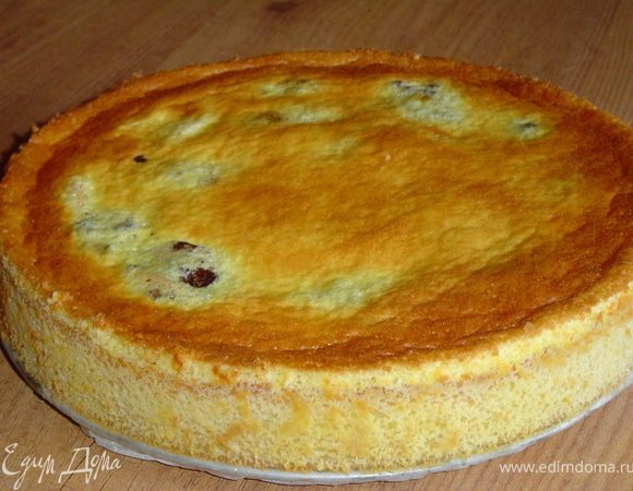 Пирог остудить в форме. Он получается ооочень нежным.