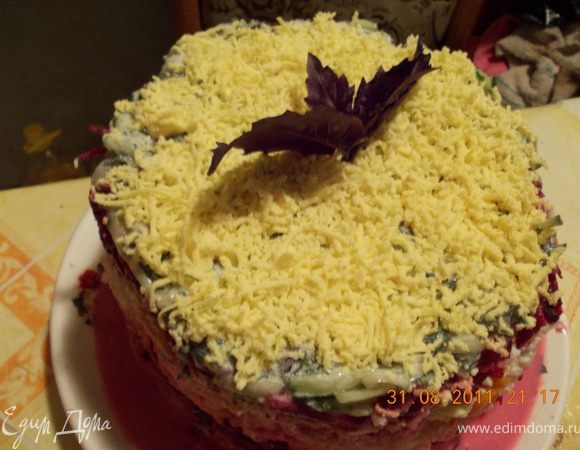 убираем пергамент и оставляем торт в холодильнике на ночь.
Приятного аппетита!