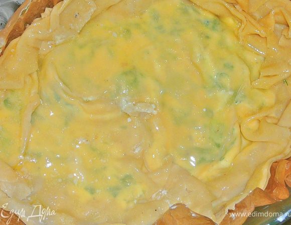 Последний лист кладем ровно,подгибая края во внутрь.Выливаем оставшиеся масло на последний лист.Ставим в разогретую до 200гр.духовку,примерно на 30 минут. 
