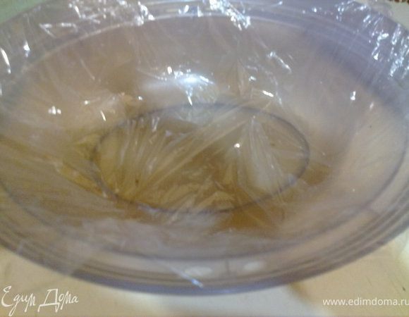 чашу для риса из пароварки застелить пленкой