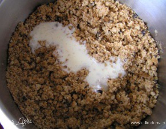 добавить йогурт и тщательно вымешать.