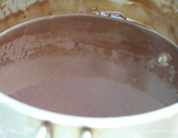 Масса должна получиться чуть гуще сметаны. Остудить. Крем готов. Этим же кремом я заполняла шоколадные профитроли.