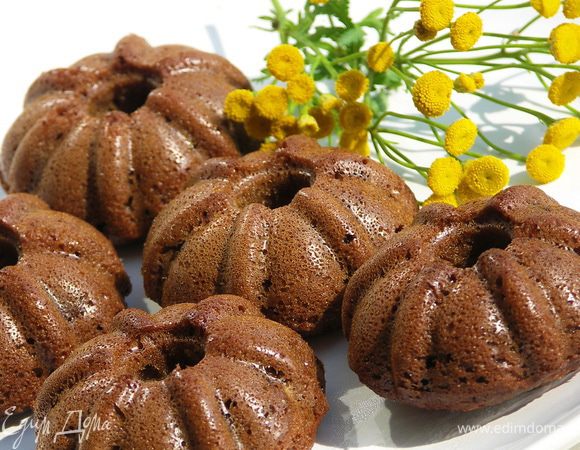 Полностью остывшие манники вынимаем из формочек и кушаем с удовольствием:) Приятного аппетита!