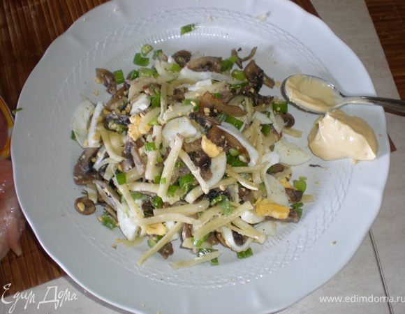 все смешать посолить и добавить ложку майонеза начинка готова