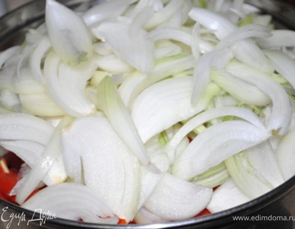 Лук полукольцами