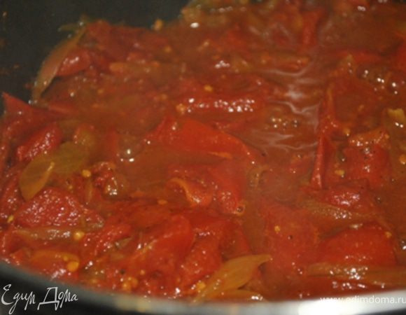 Смешать в одной кастрюле все ингредиенты и варить на медленном огне 1 час после закипания.