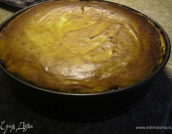 Готовую запеканку оставить охлаждаться в духовке, затем достать и окончательно охладить, можно на ночь поставить в холодильник, что бы она наверняка остыла и хорошо резалась:)