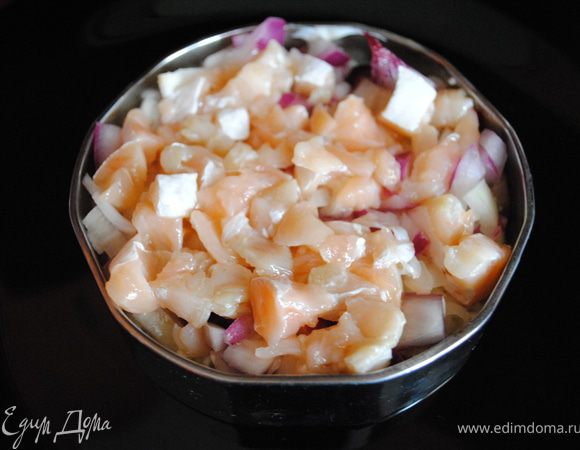 затем семгу, опять смазать майонезом