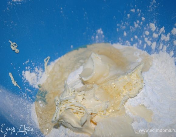 Добавить мед и масло