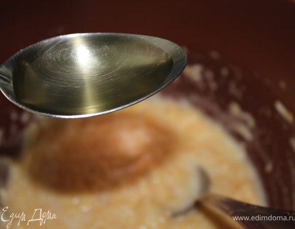 ...1 ст.л. растительного масла и все перемешать.