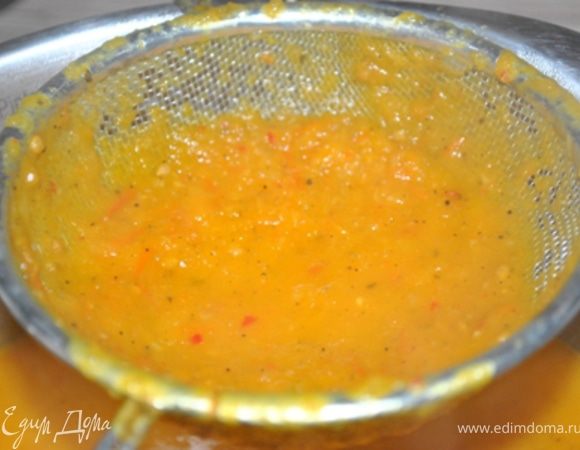 Полученную массу протереть через сито.