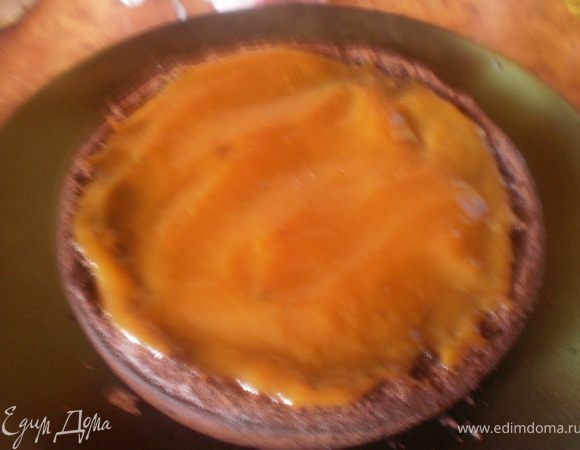 Коржи охладить, а еще лучше выдержать сутки или хотя бы ночь. 