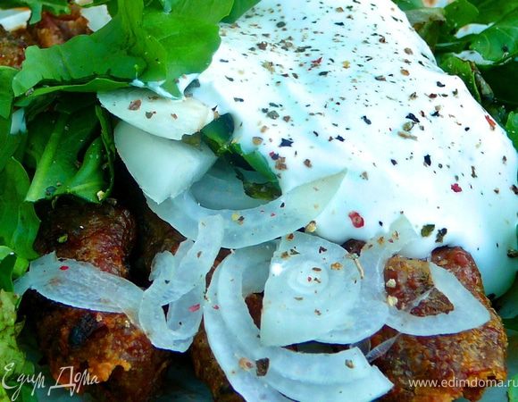 Как сказал Джейми затем,цитирую:"Заверните в лаваш и несите на стол,либо подайте просто так-ваши гости сами займуться скатыванием лаваша".Все приятного аппетита.