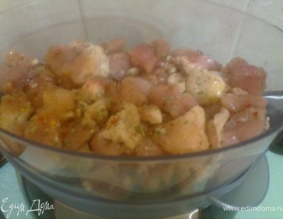 выкладываем в паровую корзину