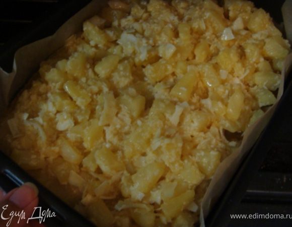 Выкладываем наполнитель на остывшее тесто и выпекаем еще 25 мин.