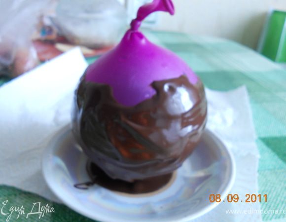 переносим наш шарик  с шоколадом на блютце и отправляем его в холодильник, только в холодильник а не в морозильник! на 1 час