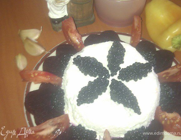 Икру можно съесть:),а можно кофейной ложечкой  украсить творог.Очень вкусно!