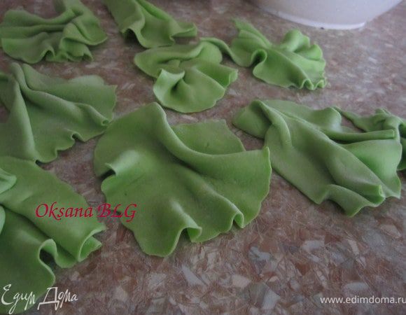 Оставить листики сохнуть.