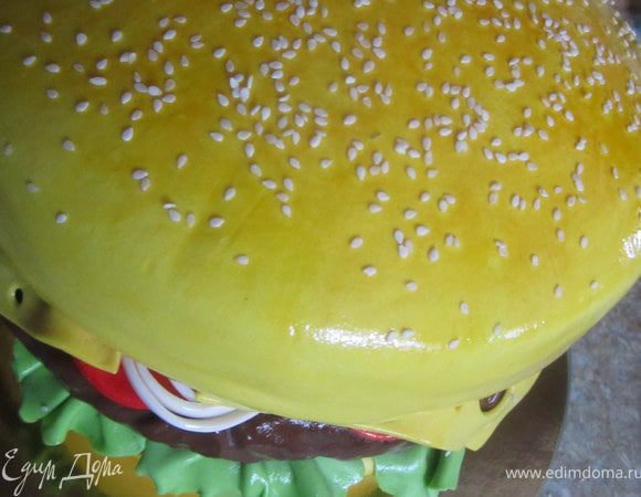 Сверху посыпать кунжутом.