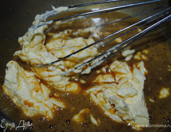 добавьте размягченное масло