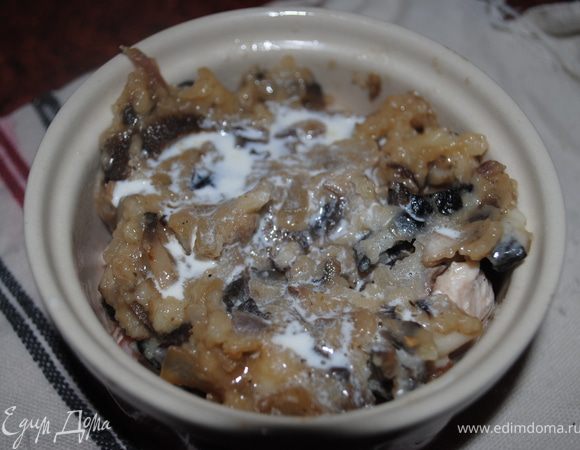 	сверху выложить грибы