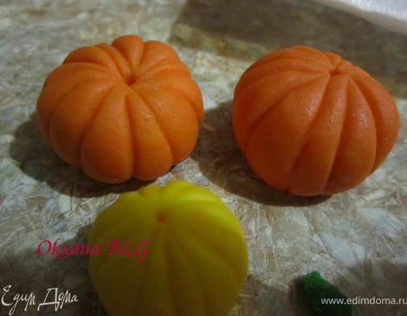 В тыковках сделать дырочки.